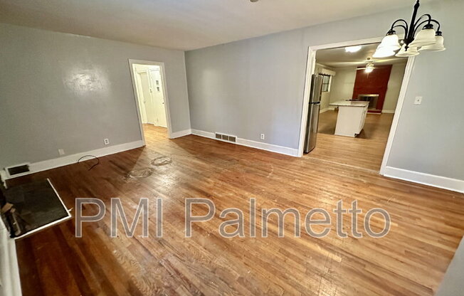 313 MYLES AVE