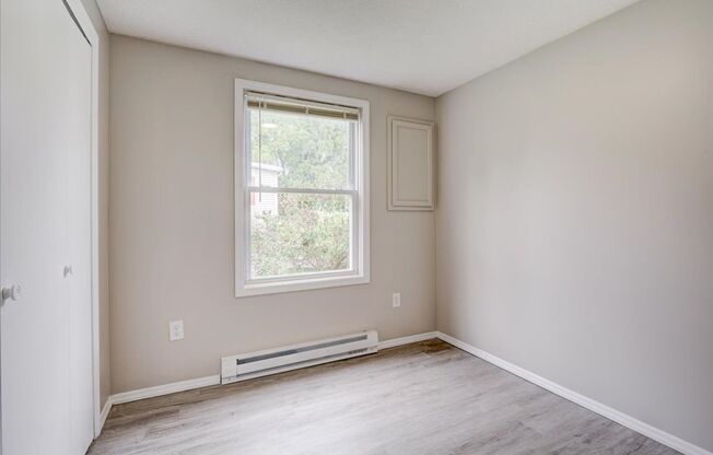 2 beds, 1 bath, 900 sqft, $1,195, Unit 1875 Johnson Road