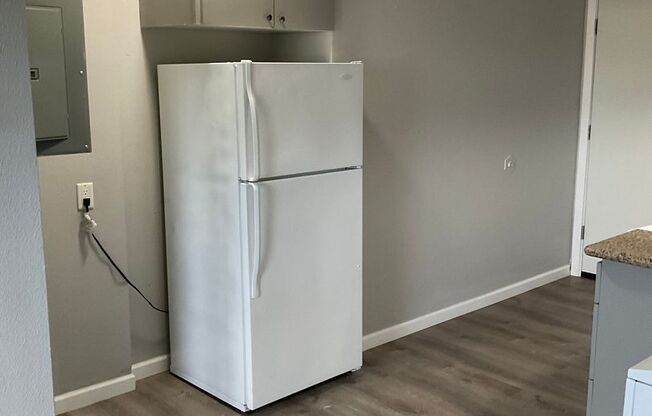 1 bed, 1 bath, 500 sqft, $1,100, Unit 41-B