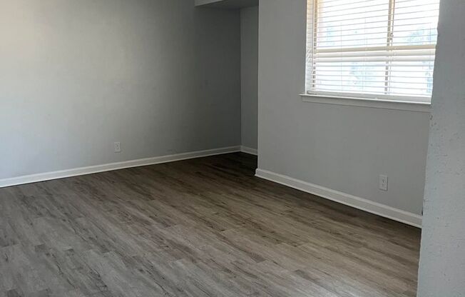 2 beds, 1 bath, 900 sqft, $775, Unit 210-D