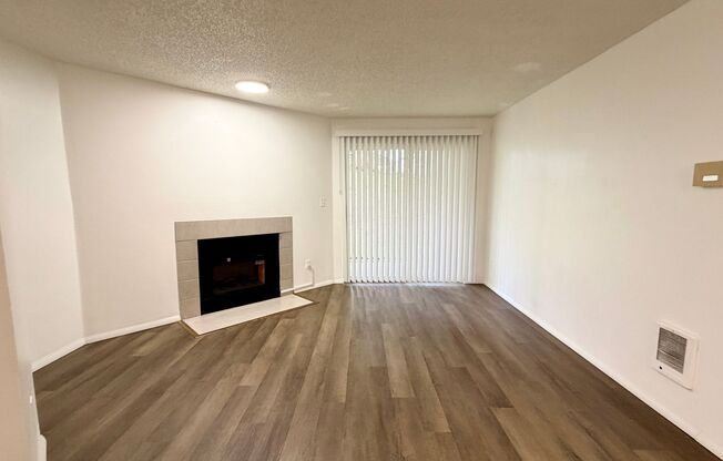 2 beds, 1 bath, 834 sqft, $1,720, Unit P102