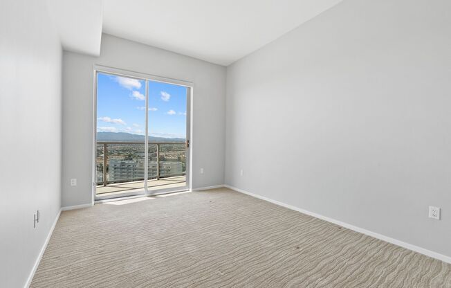3 beds, 3.5 baths, $3,200, Unit UNIT 1819