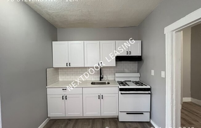 96 Stevens Ave Apt 3L