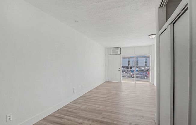 Studio, 1 bath, 450 sqft, $1,600, Unit 1685-15