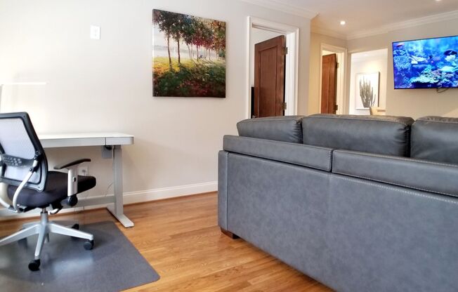 1 bed, 1 bath, 725 sqft, $1,850, Unit Apt. 1O (Furnished)