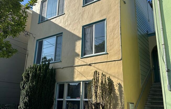 1379-1383 24th Avenue