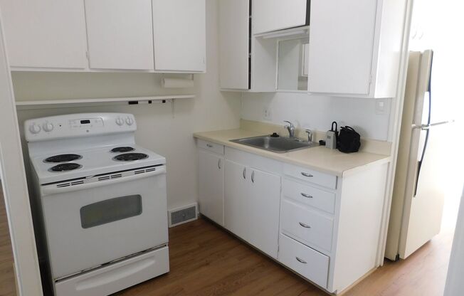 1 bed, 1 bath, 456 sqft, $1,200, Unit 935 North 10th Street