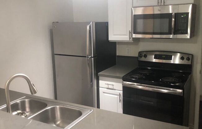 1 bed, 1 bath, 640 sqft, $2,095, Unit 309