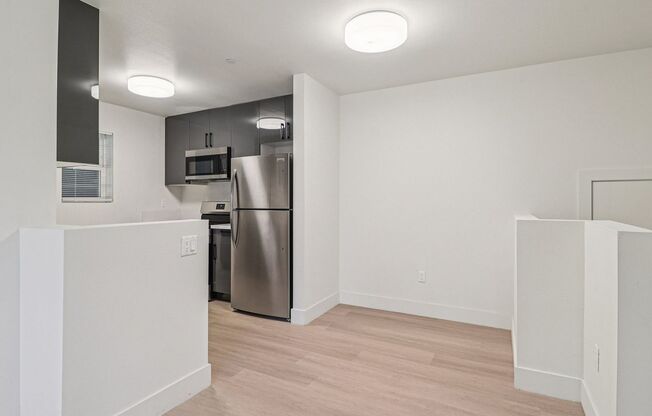 2 beds, 2 baths, $3,595, Unit 212