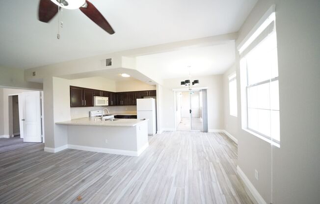 3 beds, 2 baths, $1,740, Unit Parcel #: 138-28-513-111