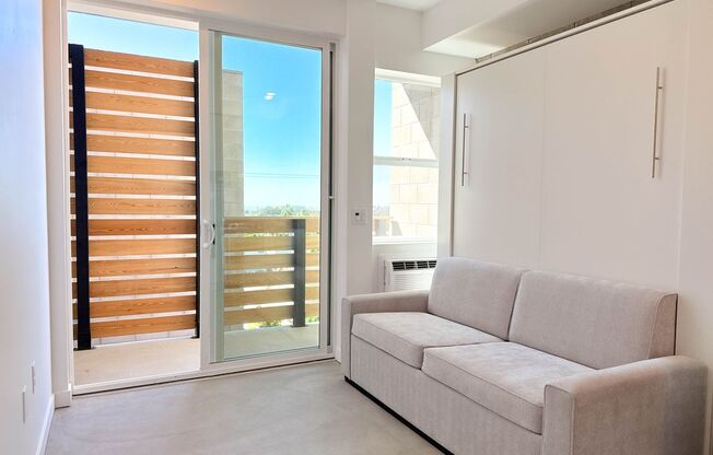 Studio, 1 bath, 285 sqft, $2,175, Unit 204