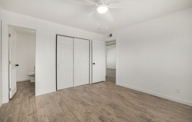 2 beds, 1.5 baths, 900 sqft, $1,279, Unit 32