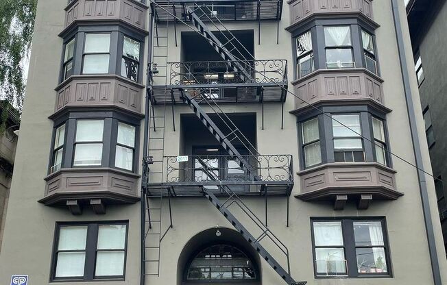 Studios in the heart of Nob Hill