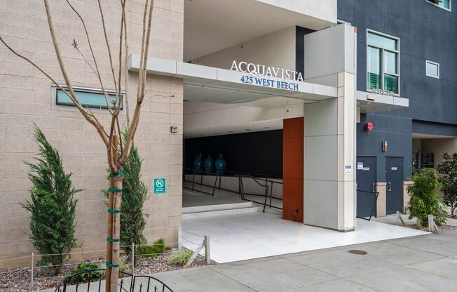 Light and Bright Little Italy 2-Bedroom at