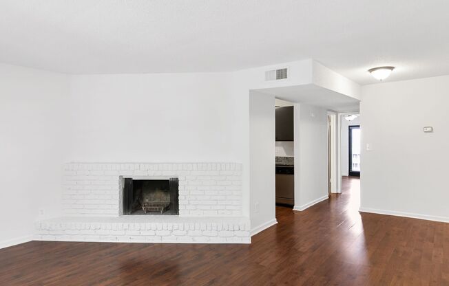 1 bed, 1 bath, 760 sqft, $1,042, Unit 1208A