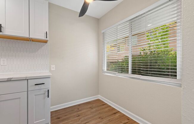 1 bed, 1 bath, 600 sqft, $1,475, Unit 702 MC