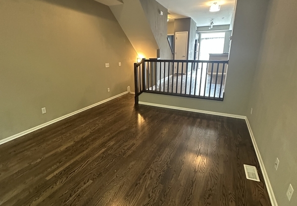 2874 W 11 ST