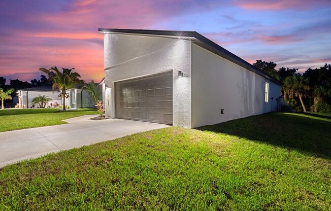 Deposit-Free! Modern, energy efficient home with ALL of the upgrades! North Port, FL