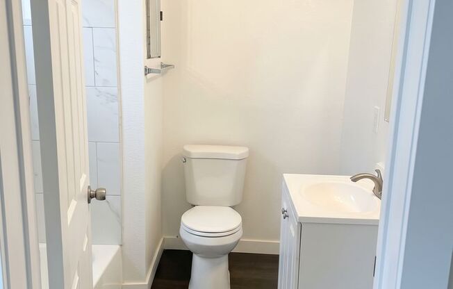 Studio, 1 bath, 550 sqft, $1,295, Unit 104a
