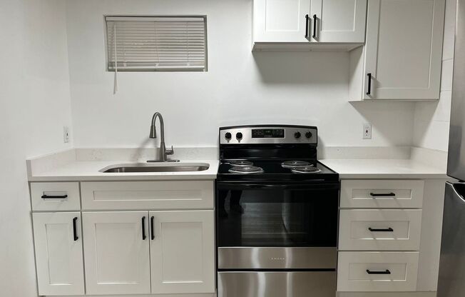 Studio, 1 bath, 313 sqft, $825, Unit Unit 022