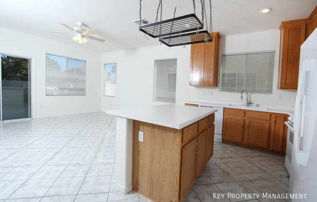 5830 WILLOW TRCE AVE