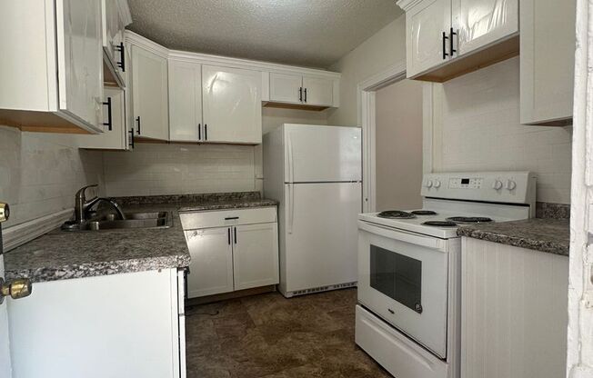 2 beds, 1 bath, 1,000 sqft, $1,350, Unit S732-1