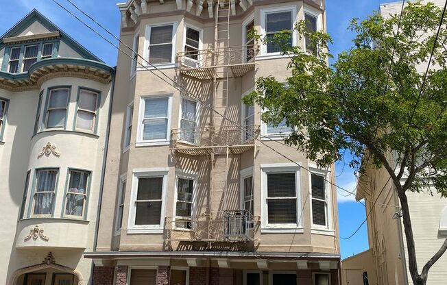 1530 Green Street (277r)