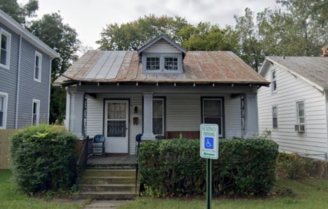 613 POLLOCK ST