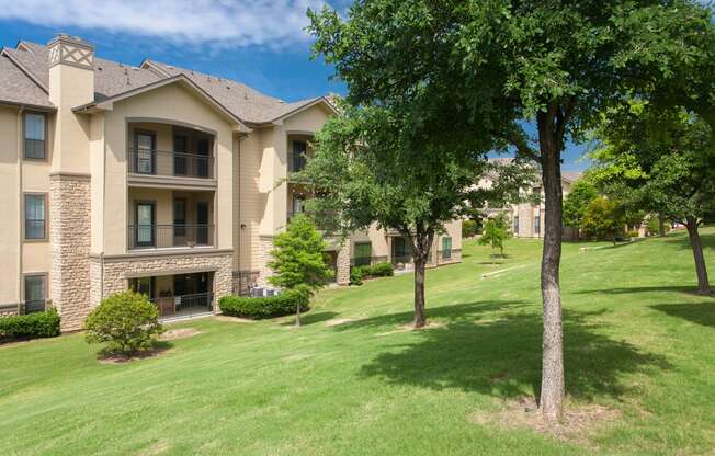 Lush Green Outdoor at Wind Dance, Carrollton, TX