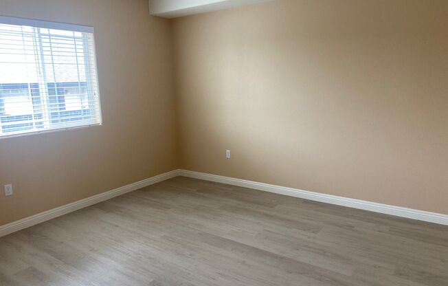 2 beds, 2 baths, 957 sqft, $2,595, Unit 21