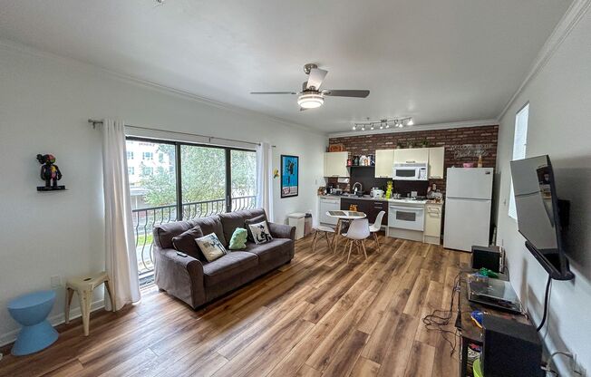 Lofts at West University #201