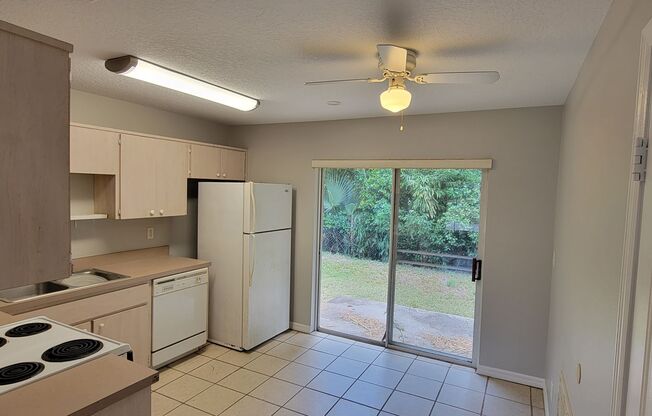 Duplex 2/2 Located Near Downtown Clermont
