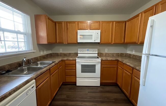 1 bed, 1 bath, 871 sqft, $1,175, Unit 2768-4