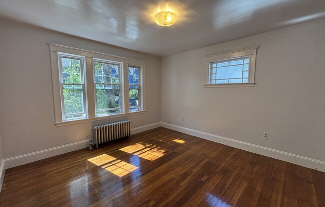 2 beds, 1 bath, 1,100 sqft, $3,000, Unit 1