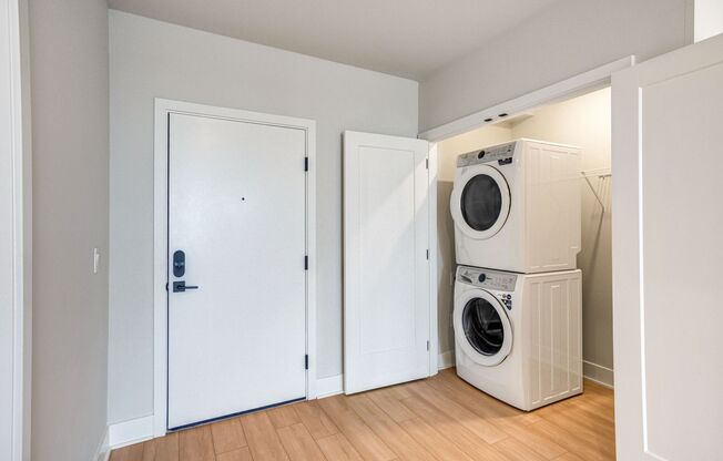 2 beds, 1 bath, 779 sqft, $1,750, Unit 105