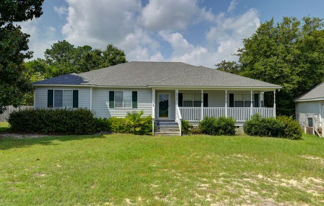 Charming 3-Bedroom Home with Pool and Modern Upgrades!