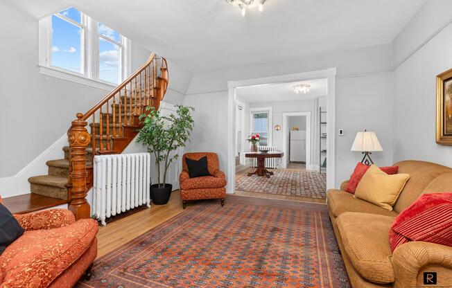 111 ROCHELLE ST W