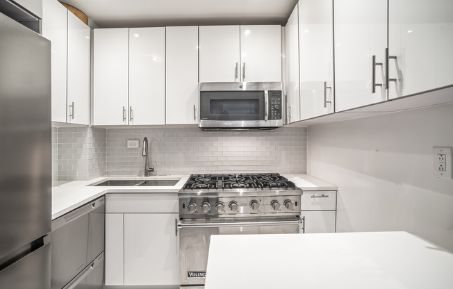 1 bed, 1 bath, $4,950, Unit W8G