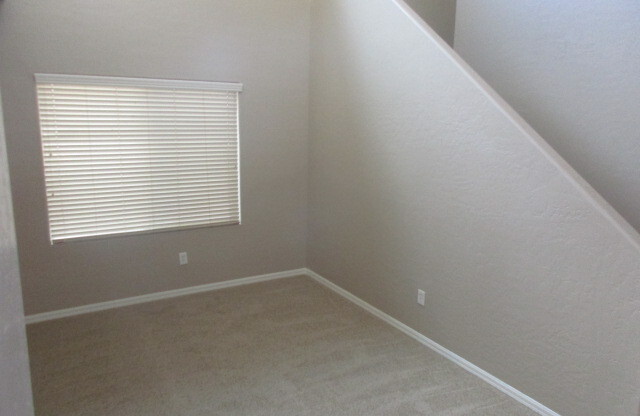 LOVELY 2 STORY 3 BED/2.5 BATH HOME IN ALIANTE