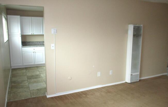 851 W CRESTWOOD AVE