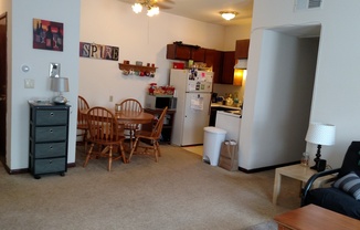 2 beds, 1 bath, 1,000 sqft, $1,319, Unit 2520 105