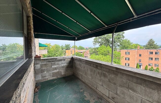 3 beds, 1 bath, 1,000 sqft, $2,390, Unit 6236 Fifth Ave. #300A