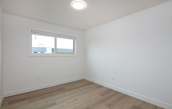 2 beds, 1 bath, 867 sqft, $3,225, Unit 102