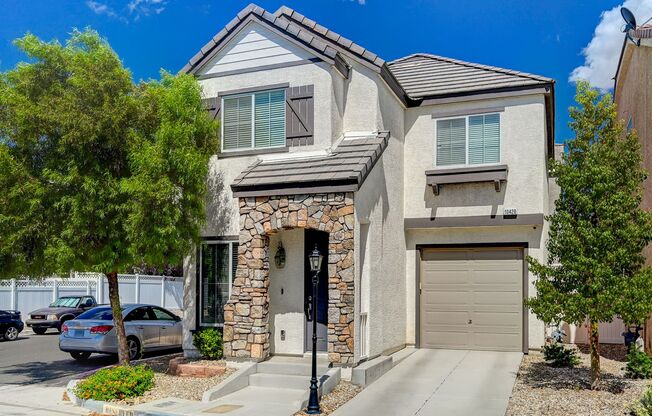 Beautiful Home in Lamplight Gardens at Silverado gated community