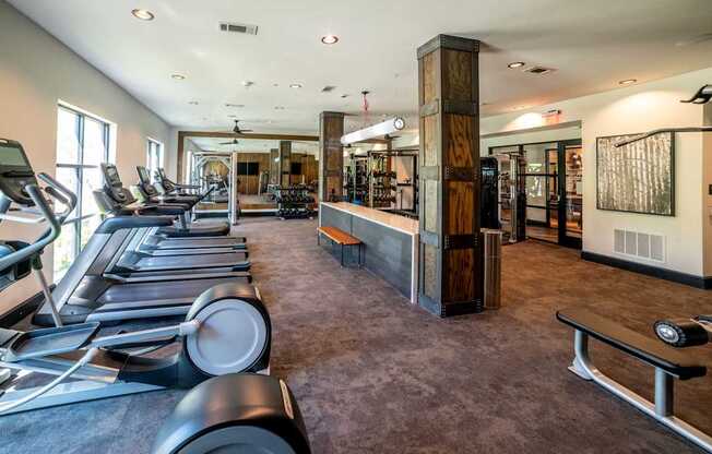 the gym at the reserve apartments