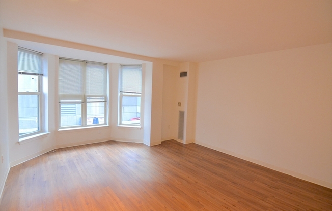 1 bed, 1 bath, 632 sqft, $3,435, Unit 114