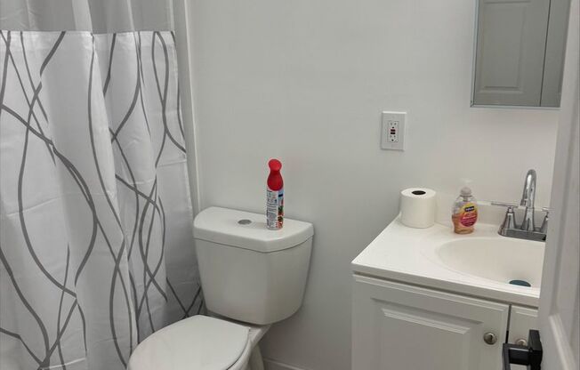 3 beds, 2 baths, 1,500 sqft, $1,466, Unit E-E1