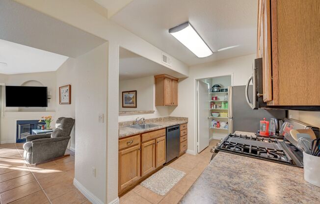 2 beds, 2 baths, $1,650, Unit # 1071