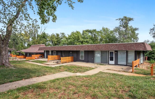 1 bed, 1 bath, 564 sqft, $785, Unit 55B