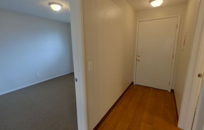 1 bed, 1 bath, $1,150, Unit 13